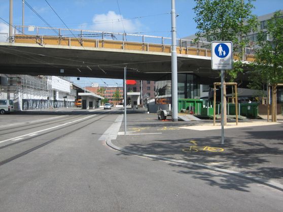 Gef�hrliche Auffahrt auf Vogesenplatz